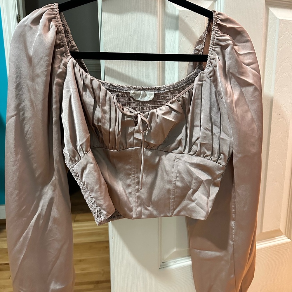 Altar’d State satin top Size:M